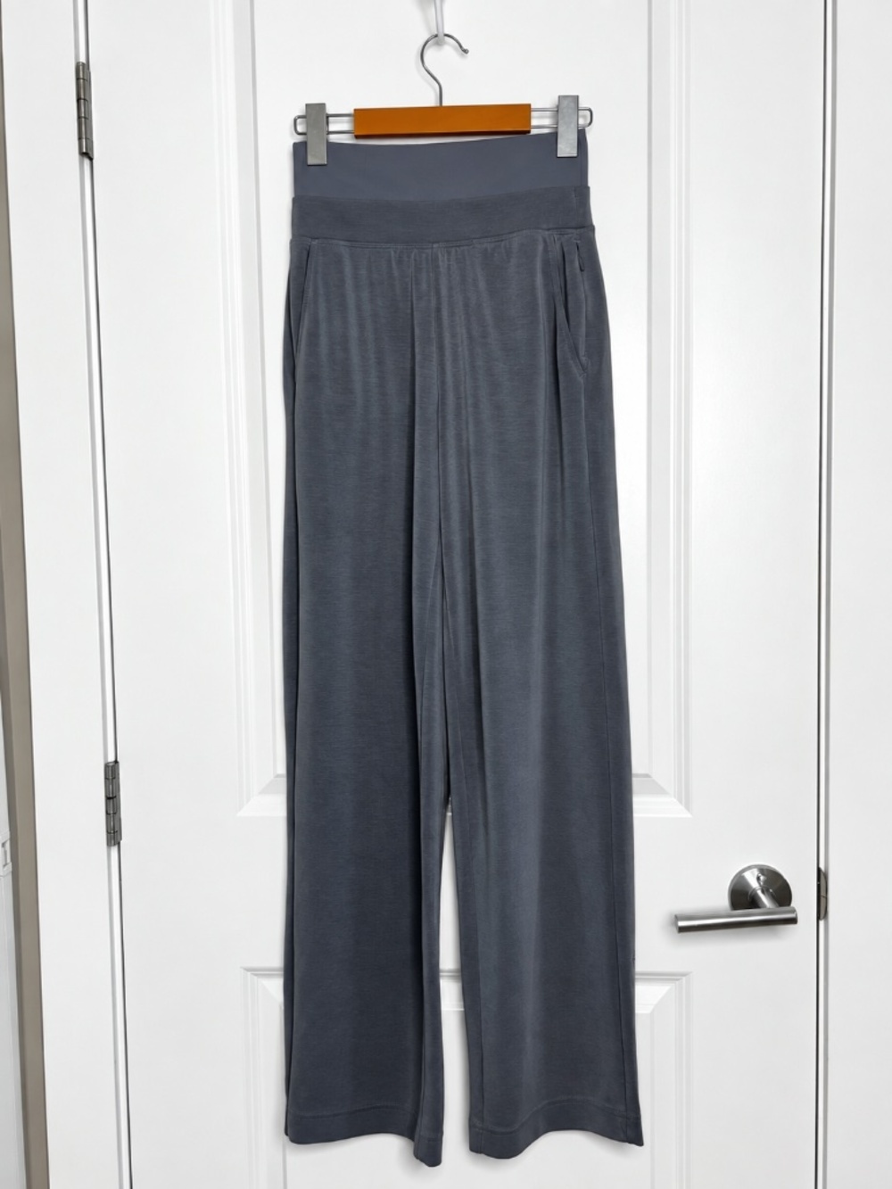 Athleta Wide Leg Pants – Size XXS